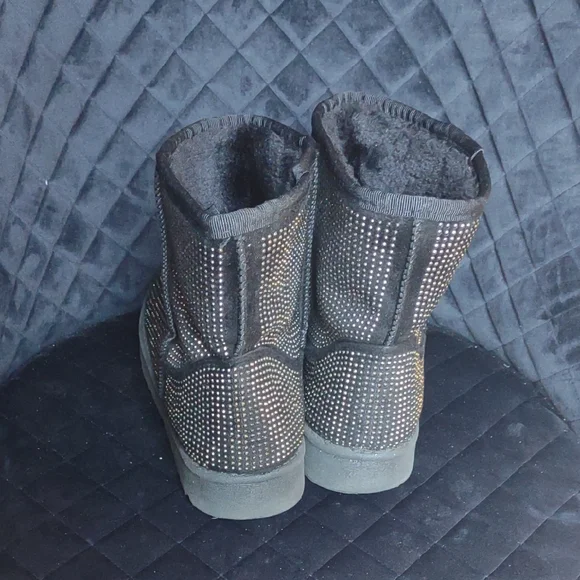 TOP Moda Silver Winter Boots - Picture 4 of 6